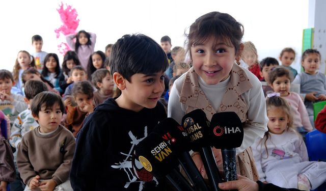 Vanlı gazeteciler anaokulu öğrencilerine konuk oldu