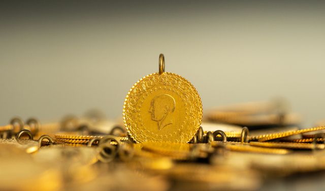 Gram altın 7 bin TL'nin altına düşer mi? Uzman isim gram altında muhtemel 2 senaryoyu açıkladı!