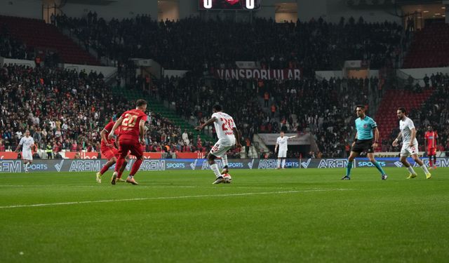 Vanspor 90’da yıkıldı: Doğu derbisinde kazanan Amedspor!