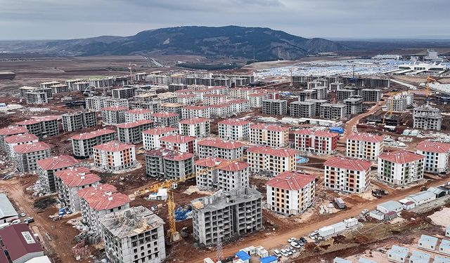 Deprem konutlarının ödeme planı belli oldu: İşte konut ve köy evlerinin fiyatları...