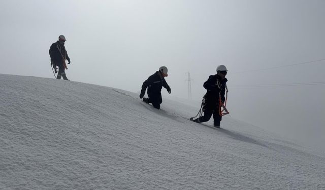 VEDAŞ, kar ve fırtınaya rağmen enerjiyi hızla yeniden sağladı