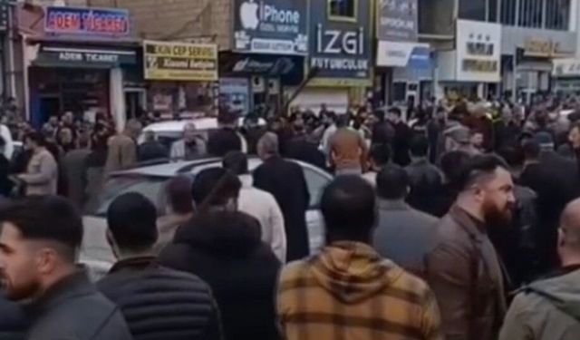 Van’da iki grup taş ve sopalarla birbirine girdi: 3 kişi yaralandı!