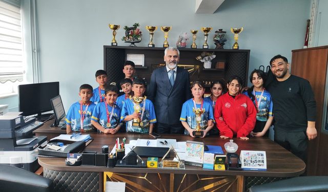 Van, bu okulun başarısını konuşuyor!