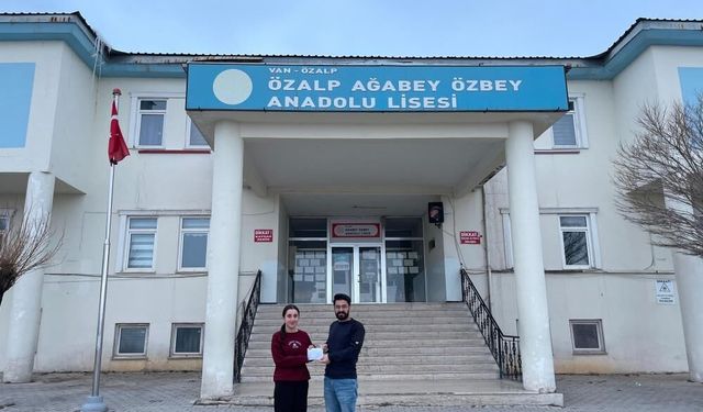 Van’da dereceye giren öğrenciler altınla ödüllendirildi!