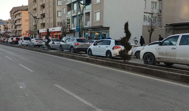 Ramazan’da Van trafiği çileye dönüşüyor!