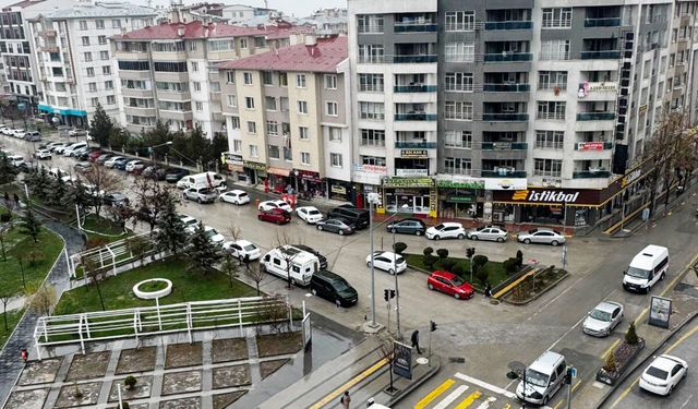 Van’ın trafik sorunu nasıl çözülür? Uzman isim Van’ın ulaşımdaki yol haritasını çıkardı!