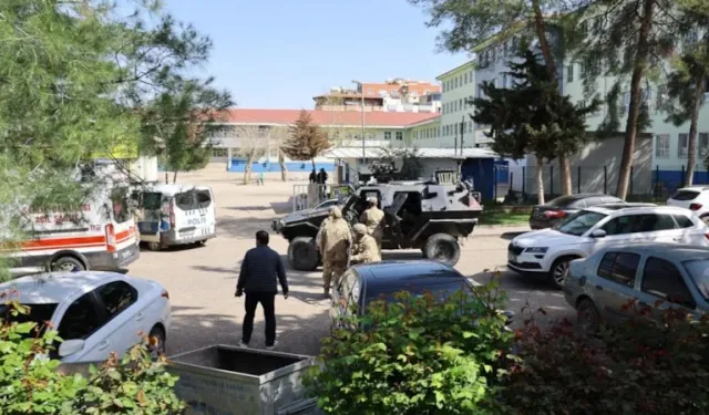 Son dakika! Bir ilimizde liseye silahlı saldırı: 16 kişi yaralandı!