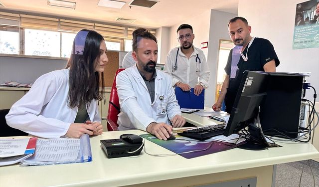 Van'da hastalara müjde, doktorlara fırsat: Yeni eğitim kliniği açıldı!