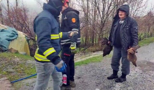 Van’da kümes ve tandır olarak kullanılan yapı çöktü!