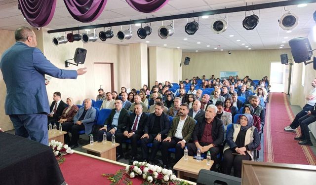 AK Parti İpekyolu Gençlik Kolları’nda “Ahlaklı Nesil, Güçlü Gelecek” Programı!