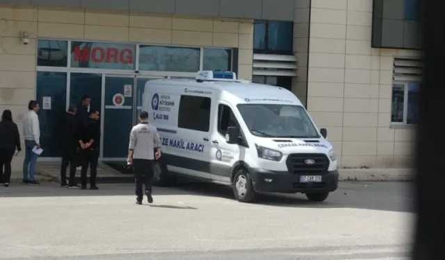 Çöp kamyonunun altında kalan yaşlı adam hayatını kaybetti!