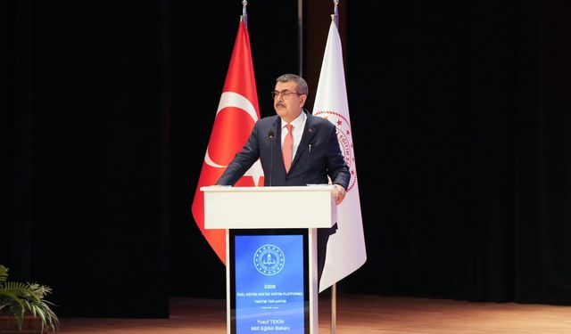 Bakan Tekin Van’da açıkladı: Türkiye’de bir ilke imza attık!