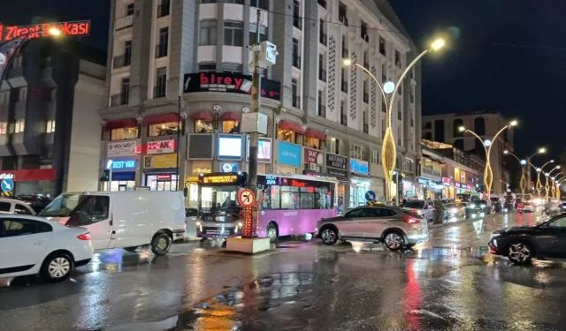 Van’da gece ulaşımı yok, Vanlılar gece hattı istiyor!