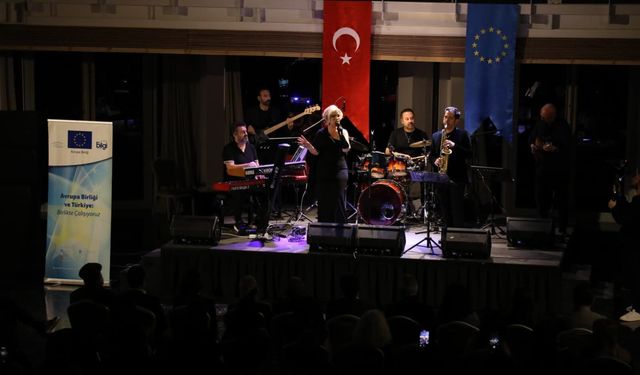 Van’da caz konseri büyük ilgi gördü!