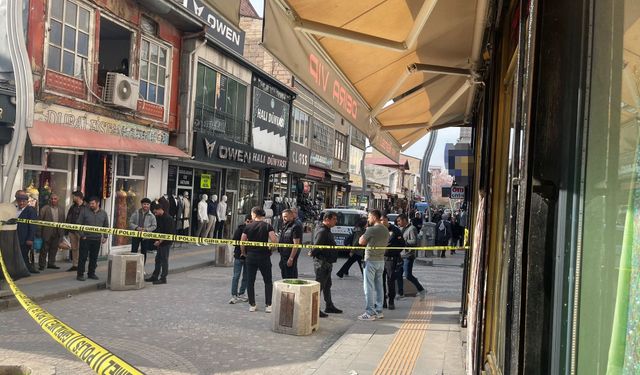 Van’da kentin göbeğinde silahlı saldırı: 1 kişi yaralandı!