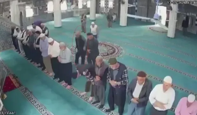Camide kalp krizi geçiren yaşlı adamı imam hayata döndürdü