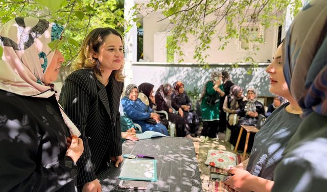 AK Parti İpekyolu Kadın Kolları’ndan Halilağa ve Hatuniye’de gönül buluşması