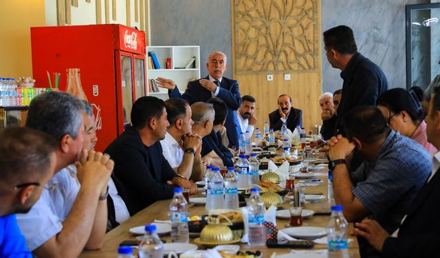 İpekyolu’da Eşbaşkanlar muhtarlar ile ilçenin sorunlarını masaya yatırdı!