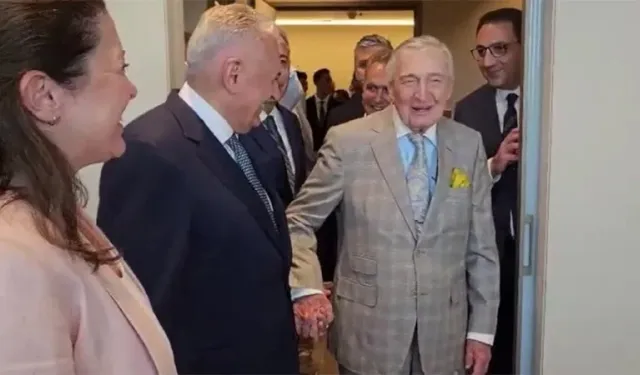 Rahmi Koç, 'Kürt kadın fıkrası' nedeniyle özür diledi