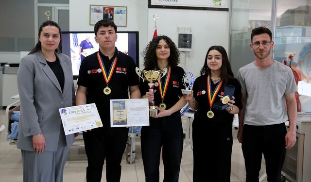 Avrupa Vanlı öğrencilerin başarısını konuşuyor!