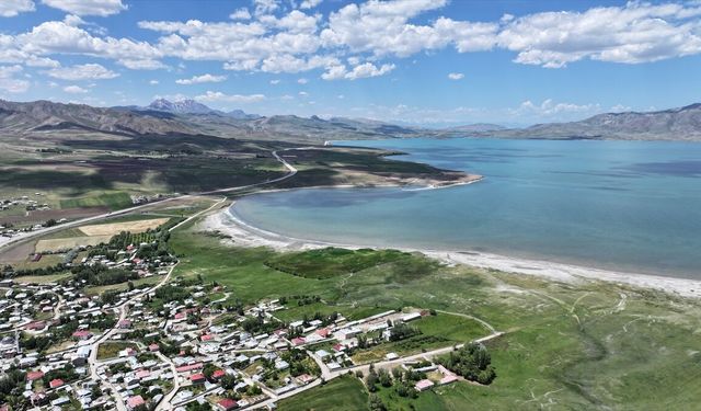 Van’da kuruyan 6 kilometrekarelik alan yeniden canlandı!