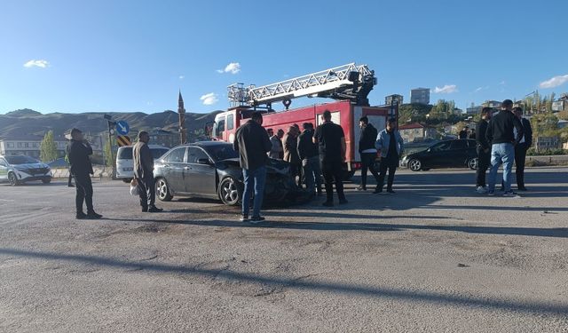 Van’da zincirleme trafik kazası: 3’ü çocuk 4 kişi yaralandı!