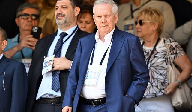 Fenerbahçe'de Başkan Aziz Yıldırım 4 ismin biletini kesti!