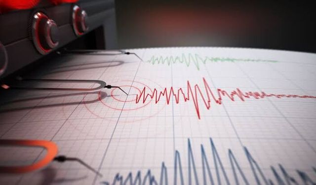 Balıkesir’de şiddetli deprem! İşte depremin büyüklüğü…