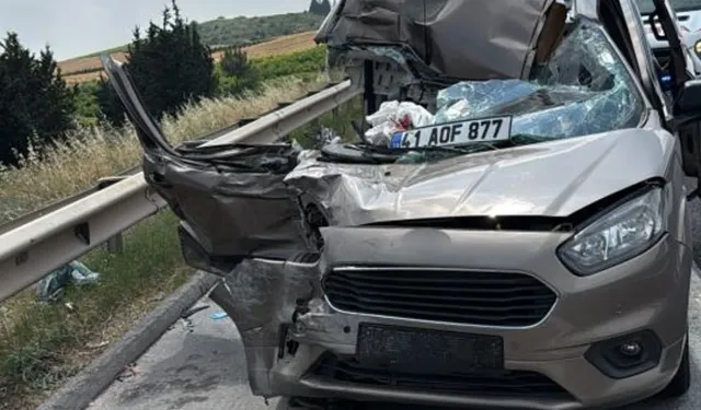 Feci kaza: Tır ile otomobil çarpıştı: 1 kişi öldü, 4 kişi yaralandı!