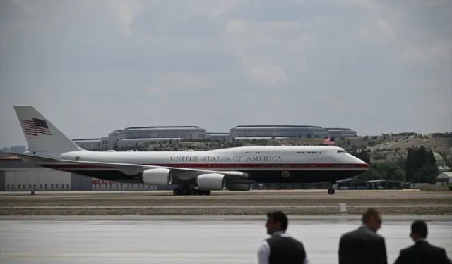 ABD Başkanı Donald Trump'ı taşıyan uçak Ankara'ya indi!