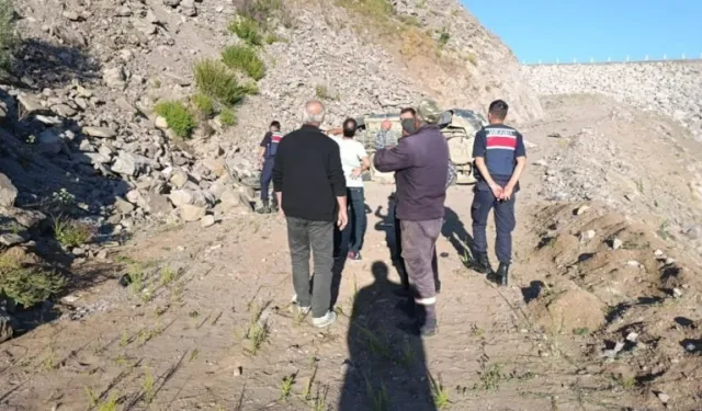 Otomobil şarampole yuvarlandı: Aynı aileden 3 kişi can verdi!