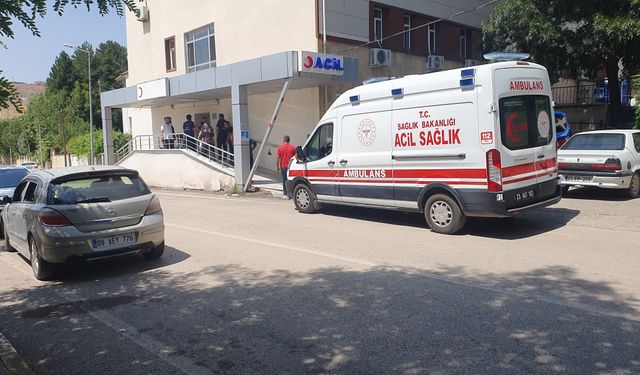 Babasının kurtarma çabası yetmedi: Minik çocuk derede boğuldu!
