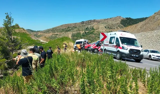 Uçuruma yuvarlanan araç faciayı getirdi: 5 ölü, 2 yaralı!