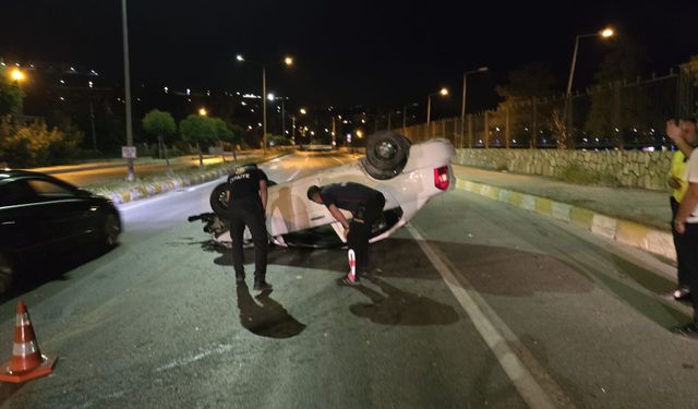 Van’da kontrolden çıkan otomobil takla attı: 2 kişi yaralı!