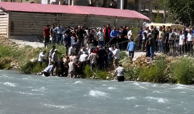 Van’da kahreden olay: Çaya düşen bir kişi boğularak hayatını kaybetti!