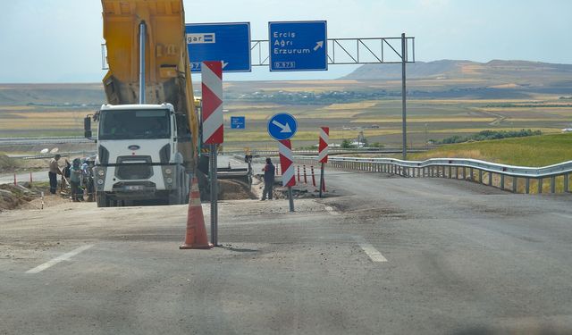 Van'da 15 yılda tamamlanan yol 6 ayda çöktü!