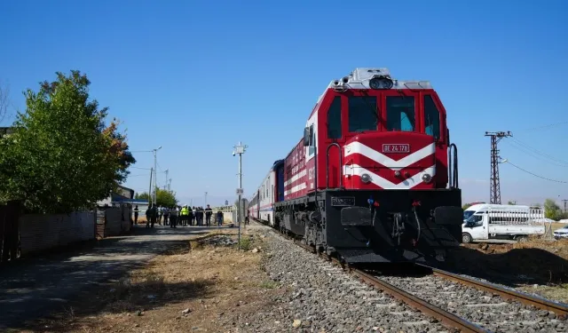 Yük treni yaşlı kadını biçti!