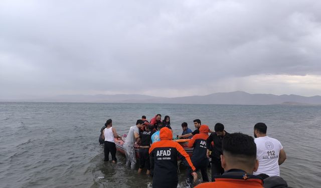 AFAD, Van Gölü’nde yaşanan boğulma olayına ilişkin açıklama yaptı!