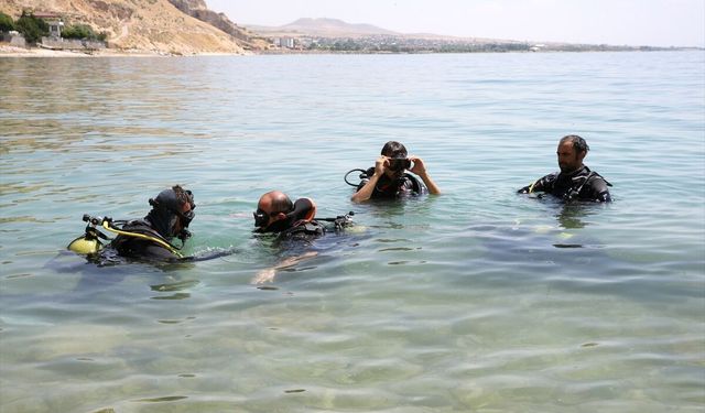 Van Gölü’nde güvenlik güçlerine dalgıçlık eğitimi veriliyor