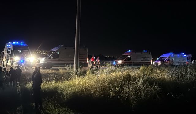 Yüksekova'da takla atan kamyonette can pazarı: Yaralılar var!