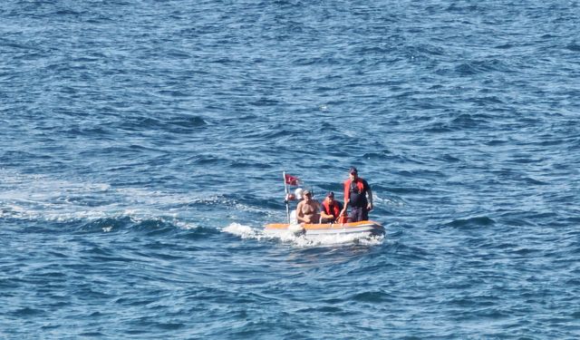 Van Gölü’nde korku dolu anlar! 58 yaşındaki şahıs kurtarıldı