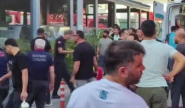Spor salonunda yangın: Yaklaşık 30 kişi mahsur kaldı