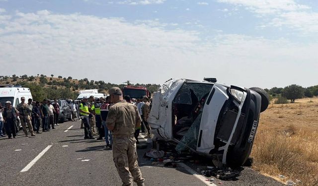 Düğün konvoyu kaza yaptı: 5 ölü, 3'ü ağır 11 yaralı!