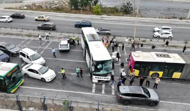 İstanbul’da kaza yapan Van otobüsünün görüntüleri!