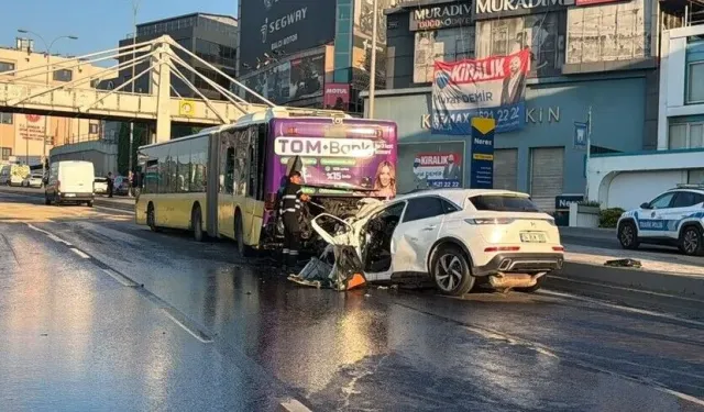 Otomobil, İETT otobüsüne arkadan çarptı! 3 kişi öldü, işte kazada hayatını kaybedenlerin isimleri