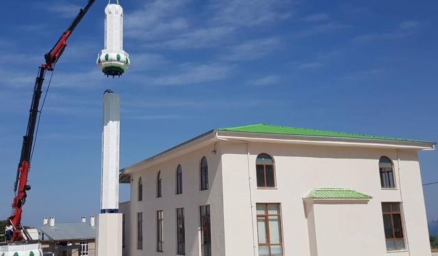 Vanlı imam camii minarelerini çelikten yapıyor!