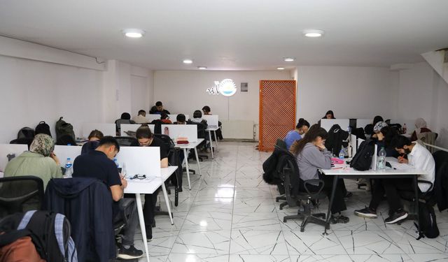 Van’da LGS, YKS ve KPSS’ye hazırlanacak öğrenciler dikkat! Ücretsiz etüt eğitim merkezi kayıtları başladı!