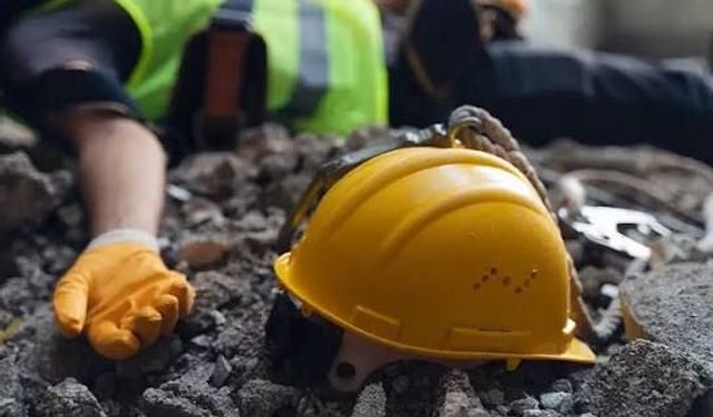 Çalıştığı sırada dengesini kaybeden işçi 6. kattan düşerek hayatını kaybetti!