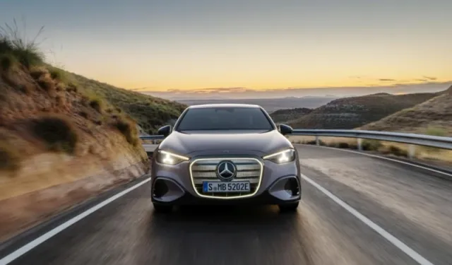 Mercedes C-Serisi'nin Türkiye fiyatı belli oldu!