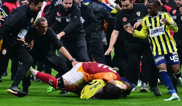 Galatasaray-Fenerbahçe derbisinin faturası açıklandı! Abdülkerim ve Archie Brown'un cezası belli oldu